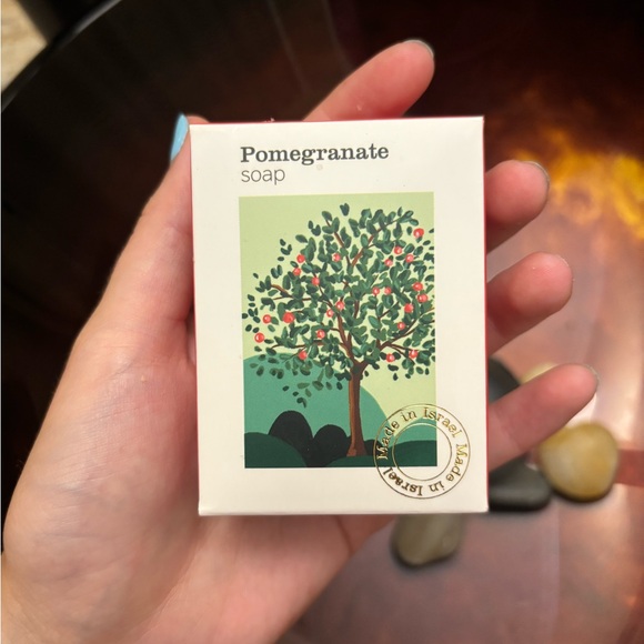 ADVA Pomergranate Soap Bar - Picture 4 of 5